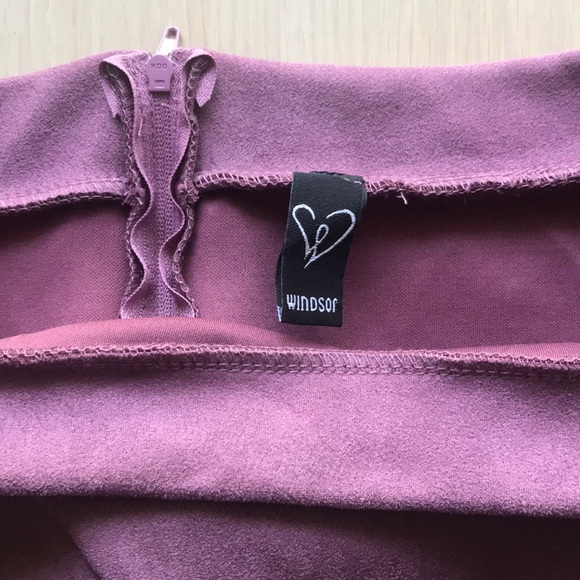 Windsor Skirt- Medium - Picture 3 of 3